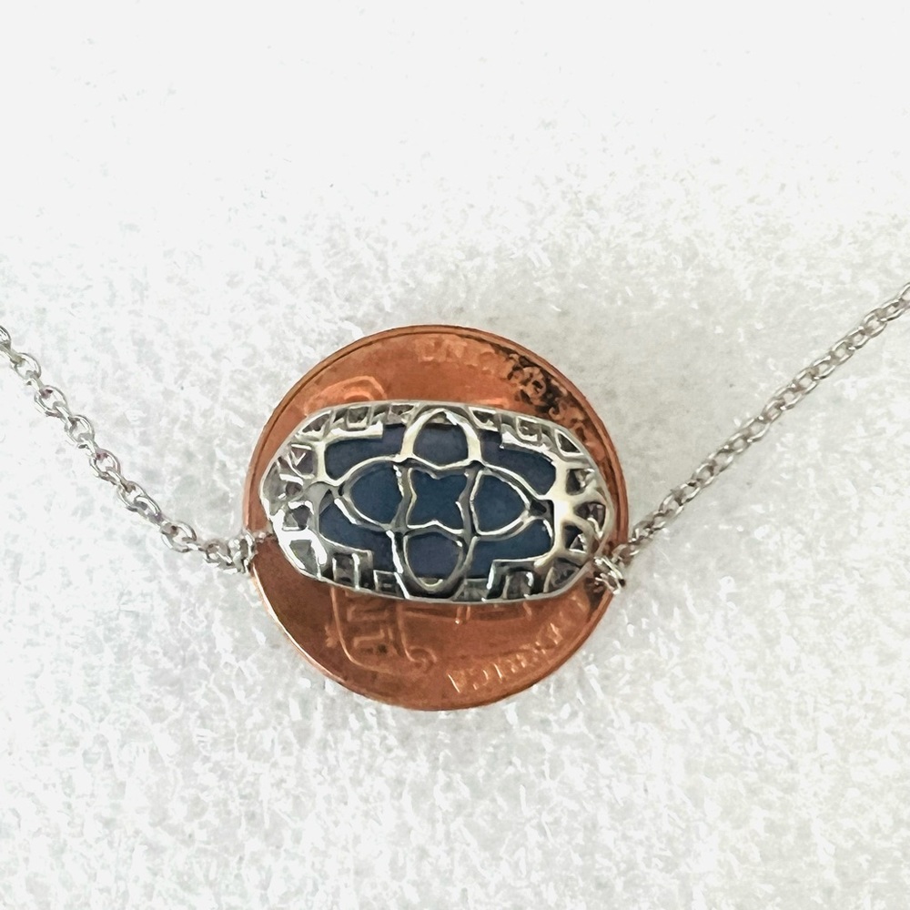 Kendra Scott Elisa Blue Glowing stone necklace in Silver color - Picture 4 of 6